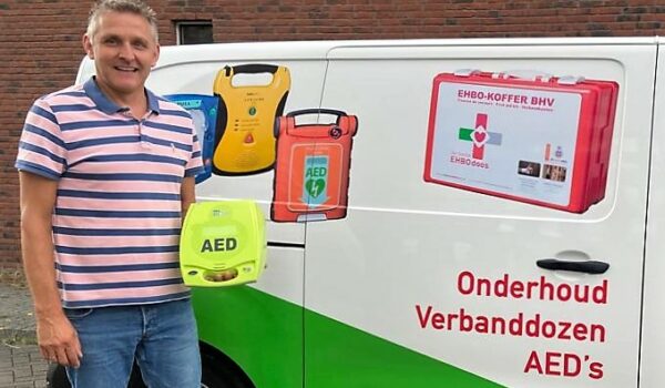 ‘Snelle levering AED van levensbelang’